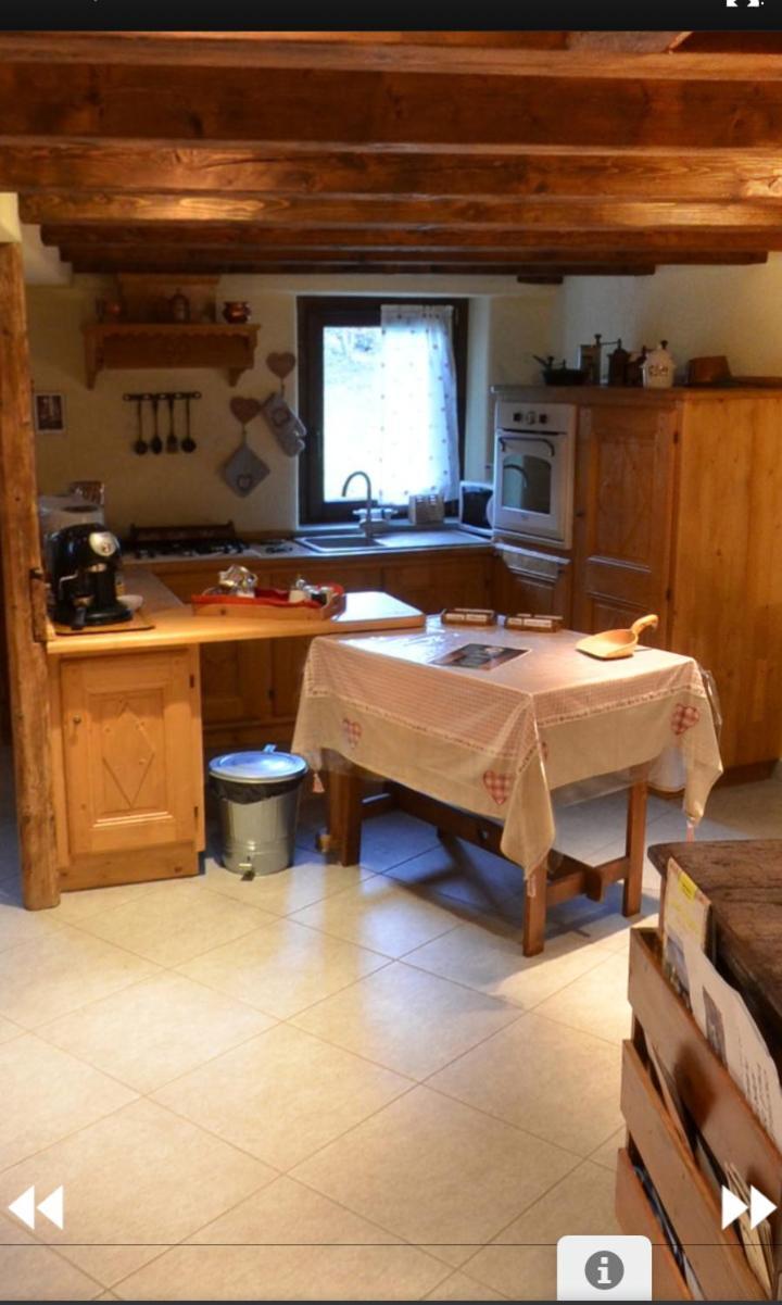 Les Chevreuils Apartment Arvier Room photo